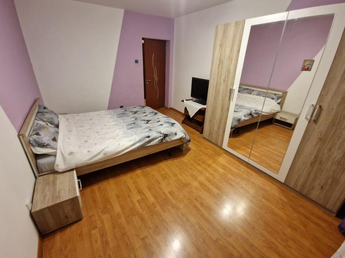 Târgu JiuApartament Victoriaアパートメント エクステリア 写真